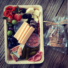 Load image into Gallery viewer, 9.5"x 6.5"x 1.5" Rectangular Container with Lid and sleeves, 50/100 case ( 700ml )